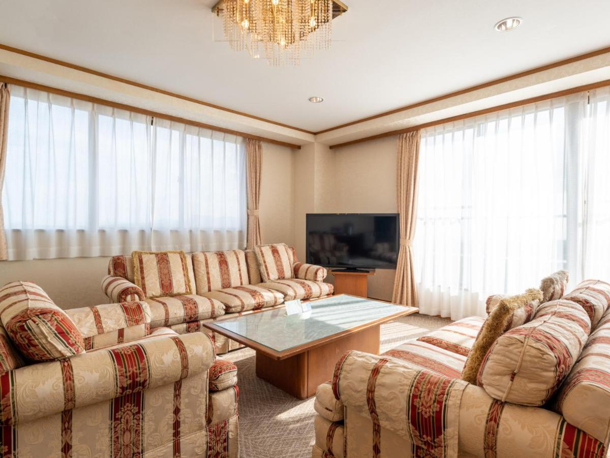 אויאמה Fujimihana Resort מראה חיצוני תמונה